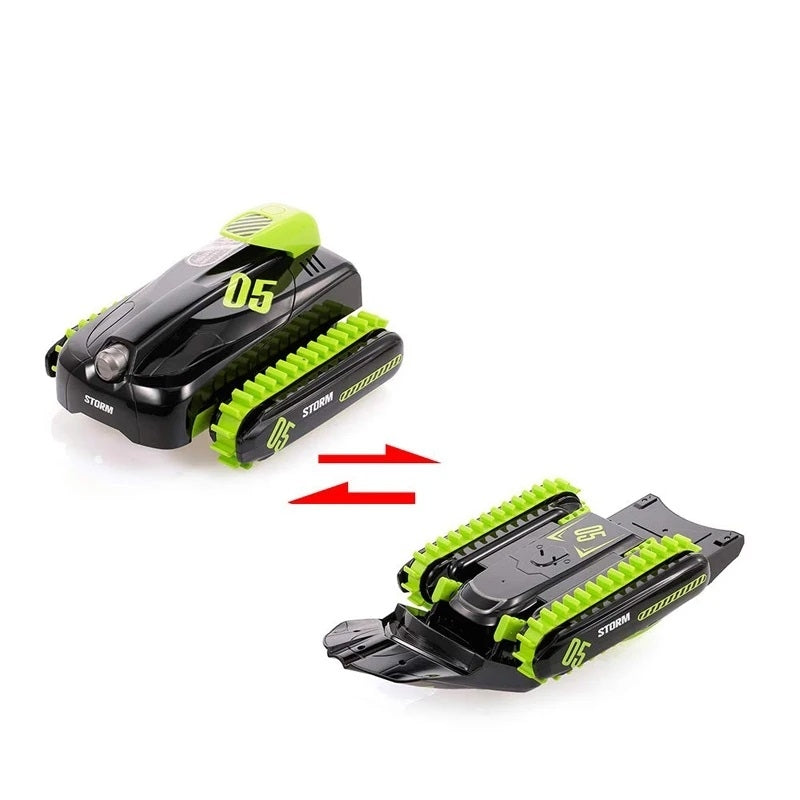 רכב אמפיבי על שלט בצבע ירוק