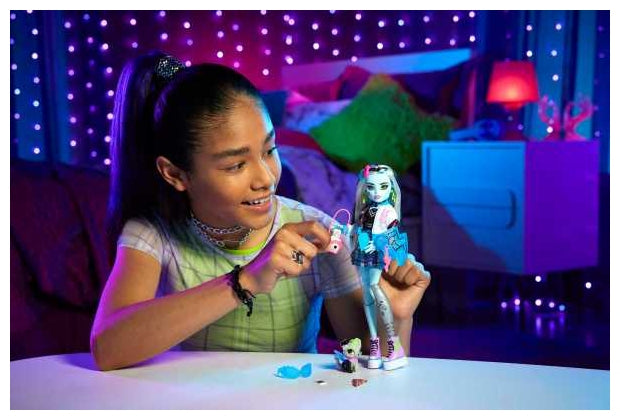 מונסטר היי בובת פרנקי כולל אקססוריז