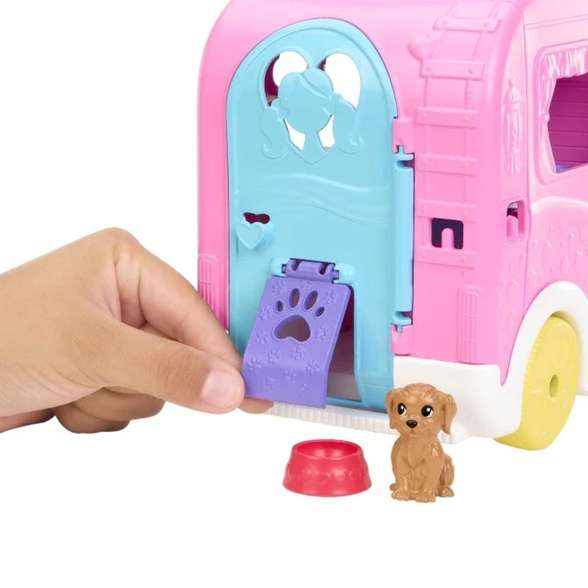 ברבי צ'לסי קראוון בית בעץ כולל בובה ו-2 חיות מחמד