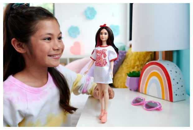 ברבי פאשניסטה שמלת רשת לבנה עם הדפס אדום