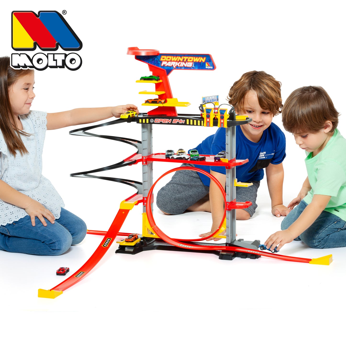 חניון מכוניות עם 5 קומות לולאה ו-2 מכוניות