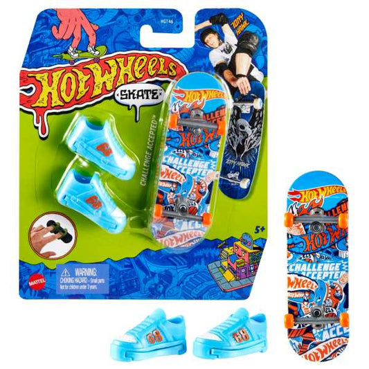 Hot Wheels Skateboard including a varied pair of shoes