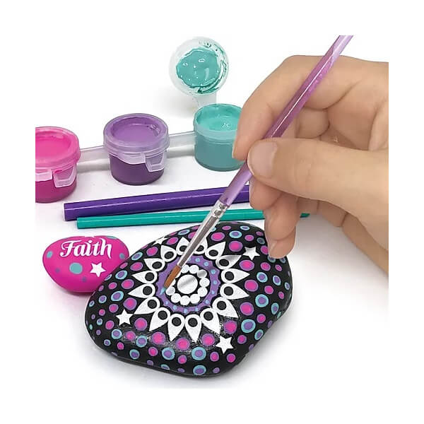 גינת אבנים קסומה