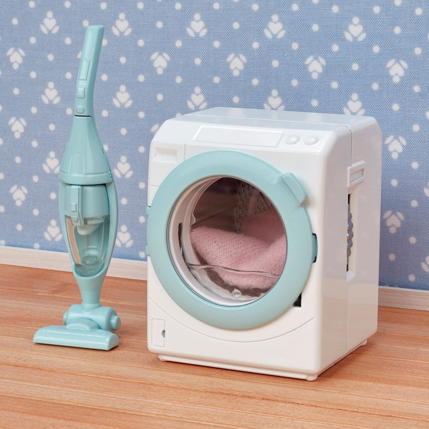 Sylvanian Families - Washing Machine and Vacuum Cleaner