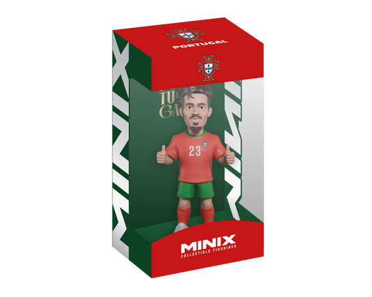 مينيكس - فيتينيا بقميص منتخب البرتغال