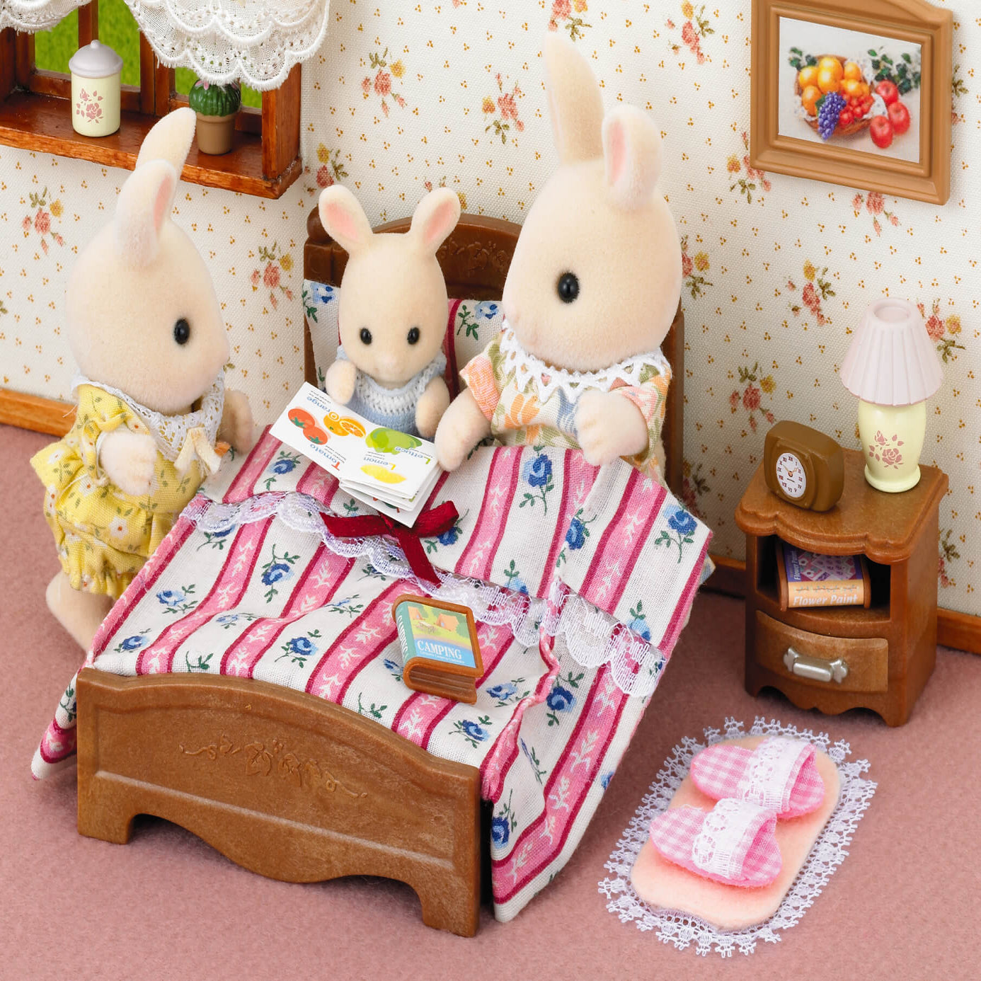 Sylvanian Families Double Bed Set